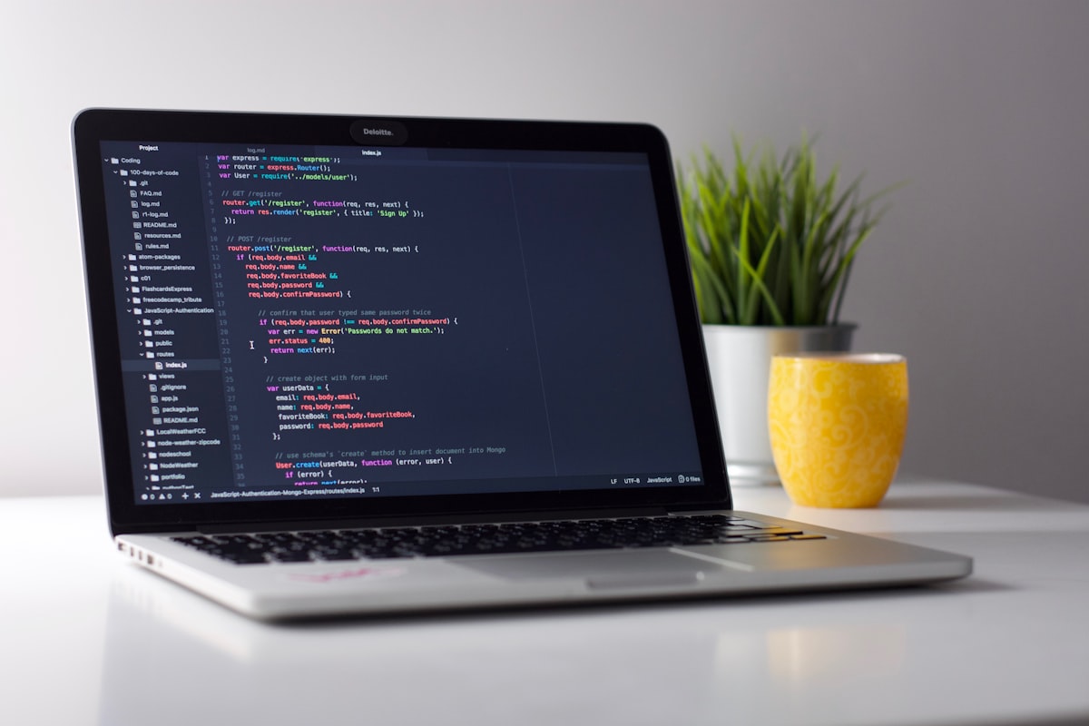 Programador con código